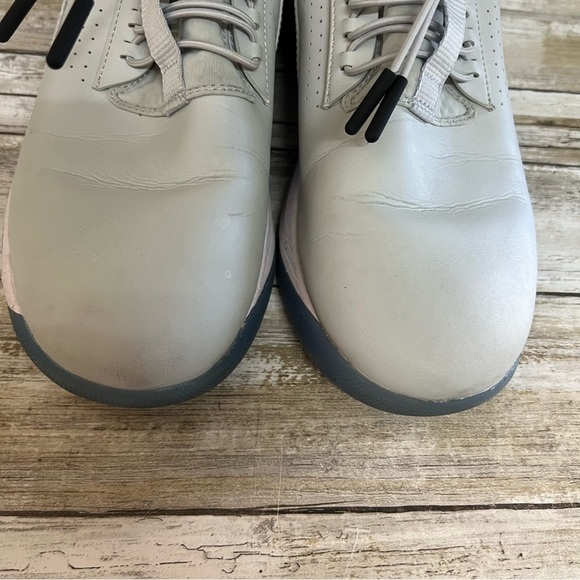 Clove Classic Nursing Medical Sneakers in Grey Matter - Picture 8 of 14